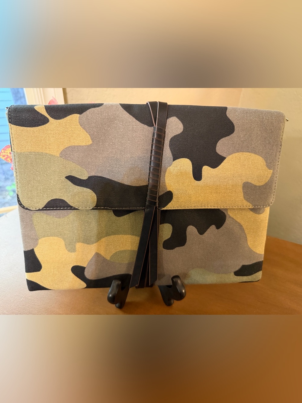 Stella & Dot Camo/ Floral Lined Clutch